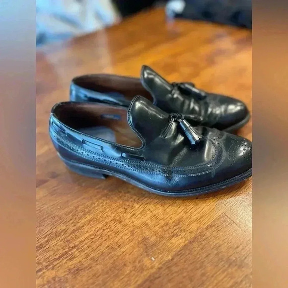 Allen Edmonds Berwick Leather Dress shoes. Size 6.5 - Picture 3 of 10